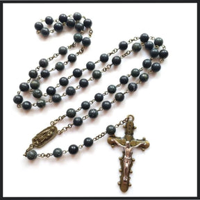 Elegant Green Beaded Rosary with Bronze Alloy Crucifix and Marian Medal